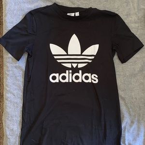 Adidas t shirt